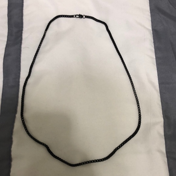 2 men chains - Picture 1 of 2